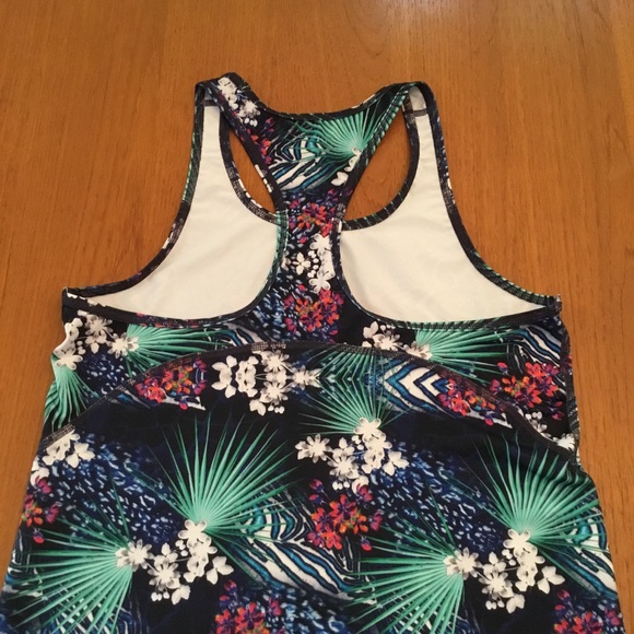 Z by Zella Racer Back Tank Top. - Picture 4 of 5